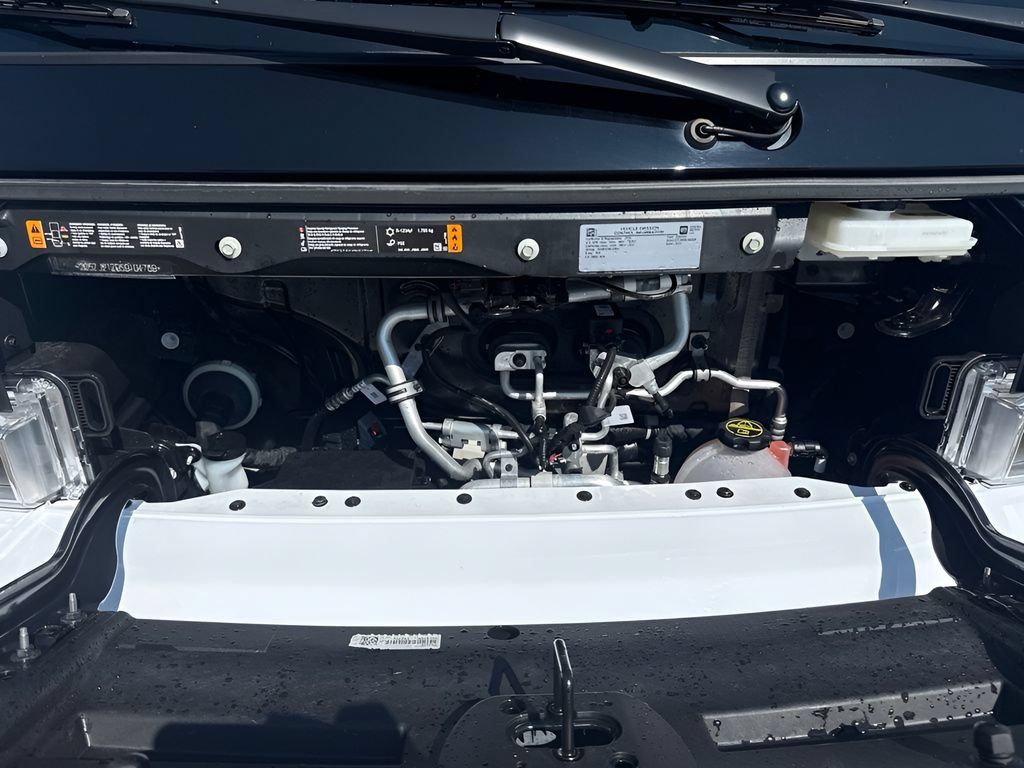 Used 2025 Chevrolet Brightdrop 400 w/ Battery Pack, Max Range AWD/4WD image 26