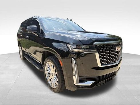 Used 2023 Cadillac Escalade Premium Luxury AWD/4WD image 3