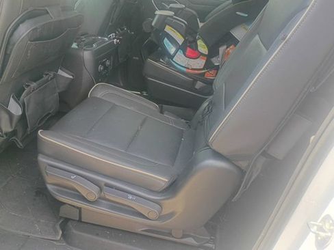 Used 2023 Chevrolet Suburban Premier AWD/4WD image 44