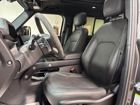 Used 2024 Land Rover Defender 110 V8 image 22