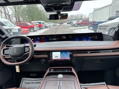 New 2026 Lincoln Navigator Reserve AWD/4WD image 10