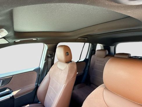 Used 2024 Mercedes-Benz GLB 250 image 26