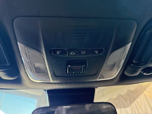 Used 2020 Toyota Corolla SE w/ Carpet Mat Package (TMS) FWD image 24