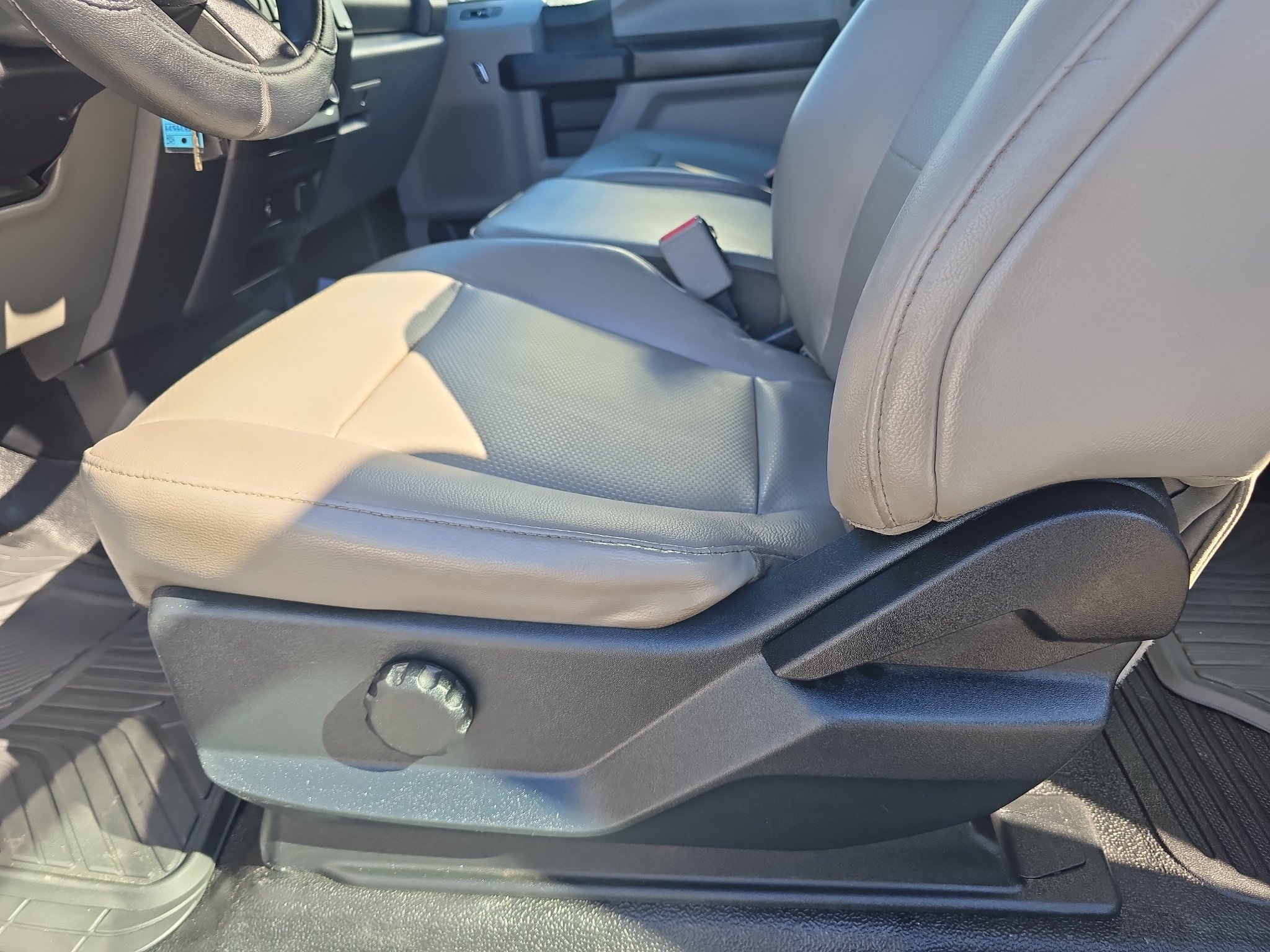 Used 2017 Ford F250 XL w/ Power Equipment Group RWD image 18