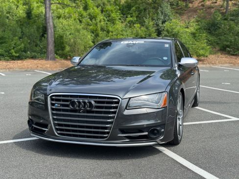 Used 2014 Audi S8 AWD/4WD image 3