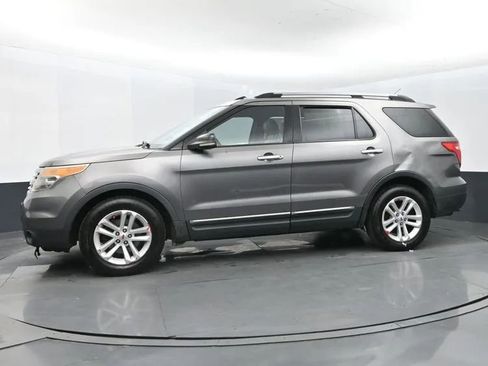Used 2012 Ford Explorer XLT image 5