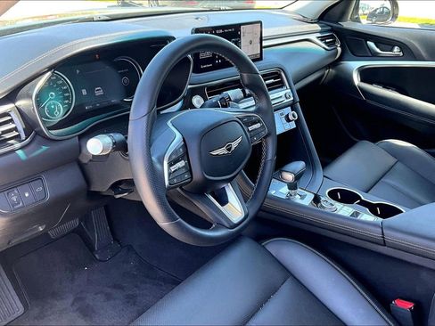 Used 2025 Genesis G70 2.5T image 14