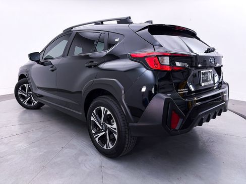 Used 2025 Subaru Crosstrek 2.0i Premium AWD/4WD image 2