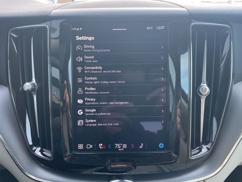 Certified 2024 Volvo XC60 B5 Core w/ Climate Package image 33