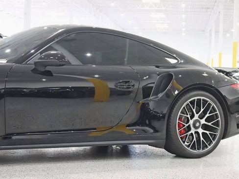 Used 2014 Porsche 911 Turbo image 5