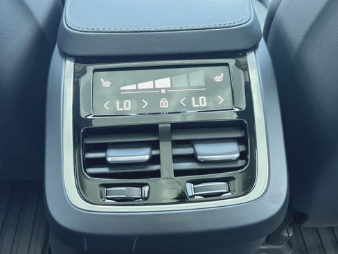 Certified 2023 Volvo XC90 B6 Ultimate w/ Protection Package Premier AWD/4WD image 23