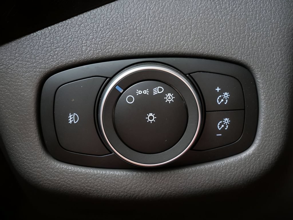 Used 2022 Ford Transit Connect XLT FWD image 17