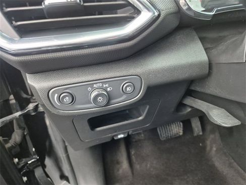 Certified 2021 Chevrolet TrailBlazer LT w/ Convenience Package image 17