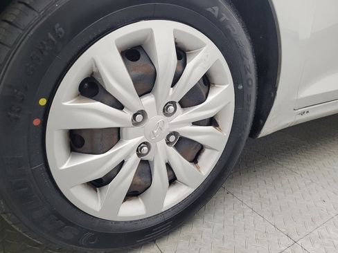 Used 2020 Hyundai Accent SE image 31