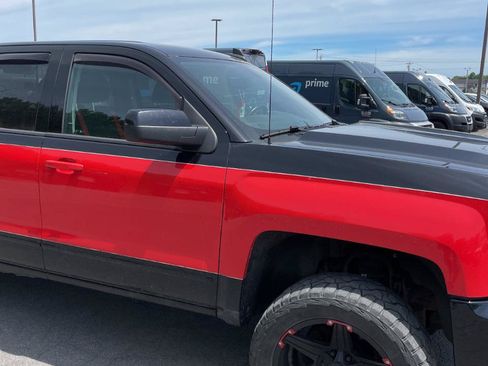 Used 2017 Chevrolet Silverado 1500 LT w/ All Star Edition AWD/4WD image 4