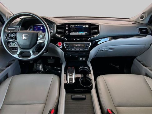 Used 2022 Honda Pilot Touring image 16