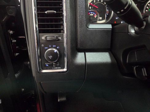 Used 2018 RAM 3500 Laramie w/ Convenience Group image 38