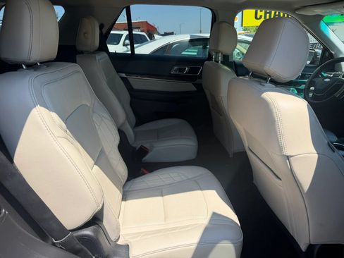 Used 2016 Ford Explorer Platinum AWD/4WD image 11