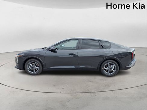 New 2026 Kia K4 LXS FWD image 6