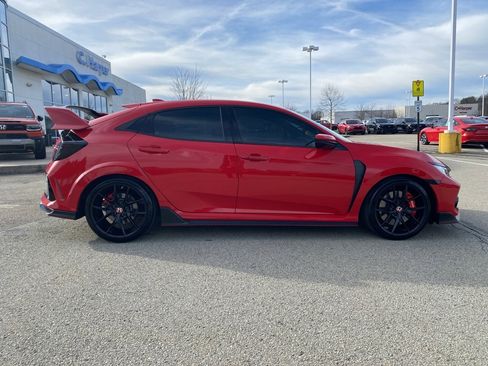 Used 2019 Honda Civic Type R image 2