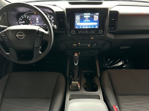 Used 2023 Nissan Frontier SV w/ Midnight Edition Package image 16