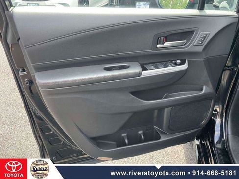 Certified 2025 Toyota Sienna Limited AWD/4WD image 18