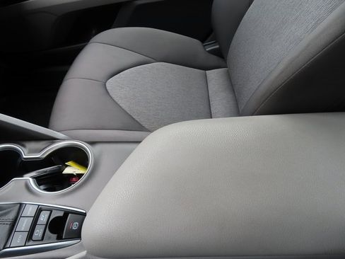 Used 2023 Toyota Camry LE image 33