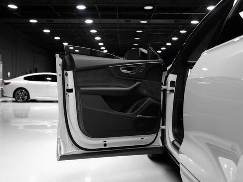 Used 2022 Audi SQ8 Premium Plus AWD/4WD image 54