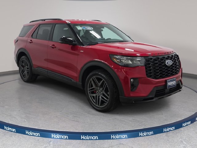 Used 2026 Ford Explorer ST-Line w/ ST-Line Street Pack AWD/4WD image 4