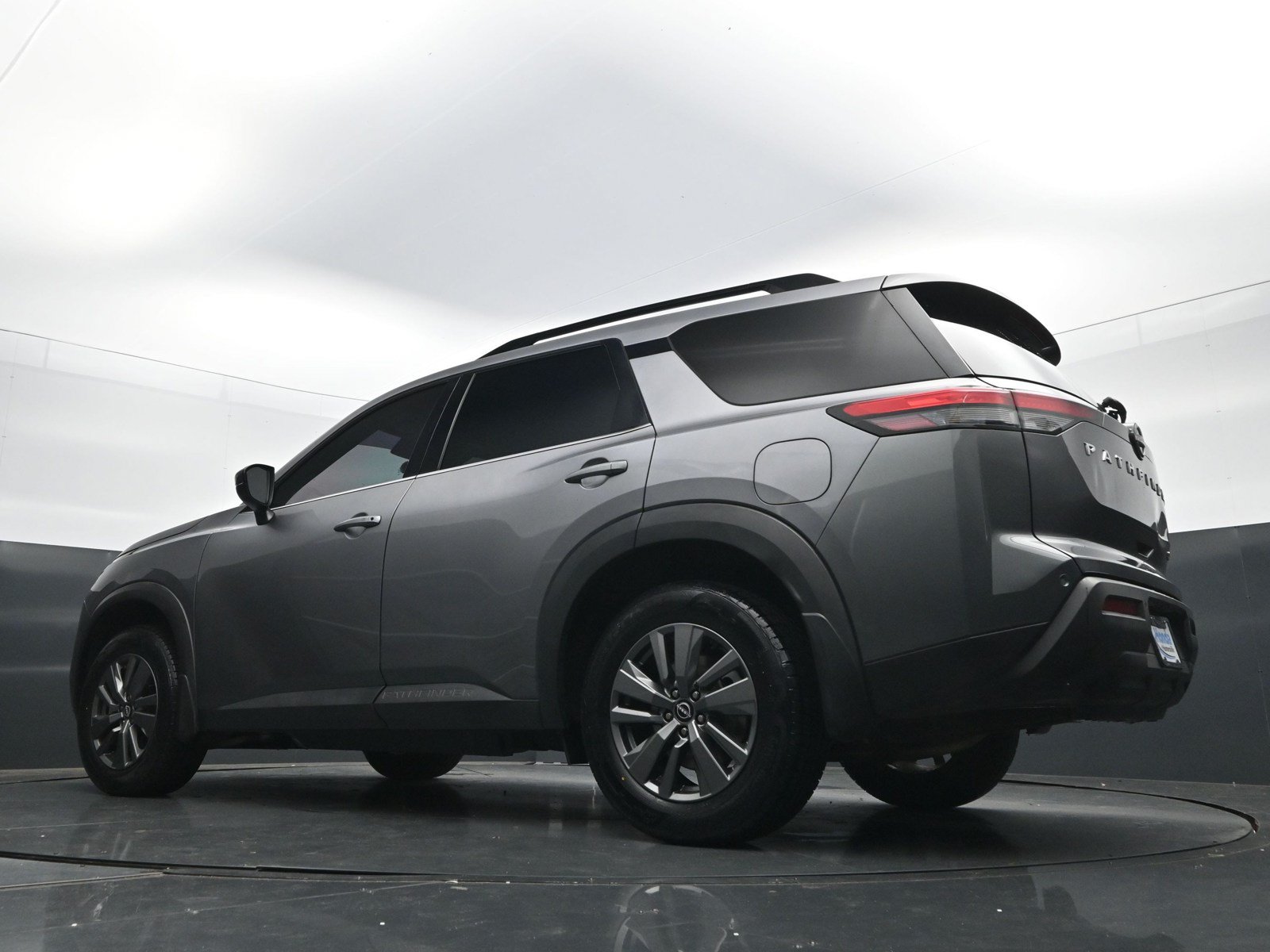 Used 2024 Nissan Pathfinder SV FWD image 50