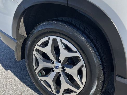 Used 2021 Subaru Forester Premium image 9