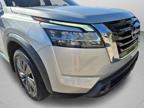 Certified 2022 Nissan Pathfinder SV FWD image 34