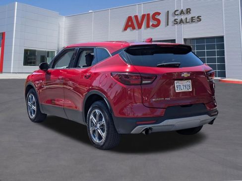 Used 2025 Chevrolet Blazer LT AWD/4WD image 9