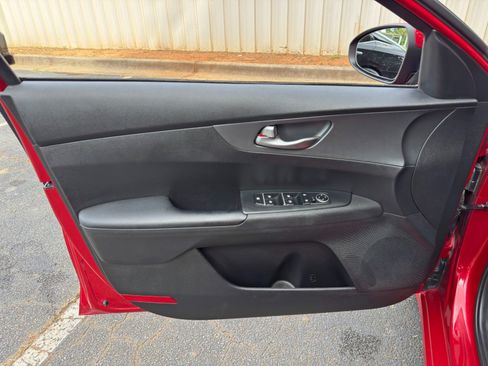 Used 2021 Kia Forte LXS FWD image 33
