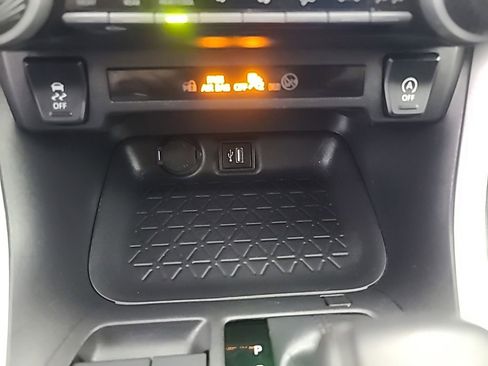 Used 2025 Toyota RAV4 XLE image 36