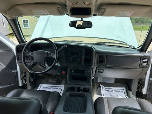 Used 2007 Chevrolet Silverado 2500 LT w/ Heavy-Duty Power Package AWD/4WD image 15