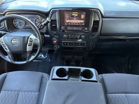 Used 2022 Nissan Titan SV image 14