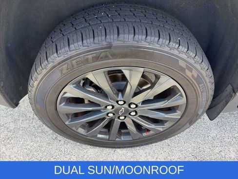 Used 2023 Chevrolet Traverse RS image 11