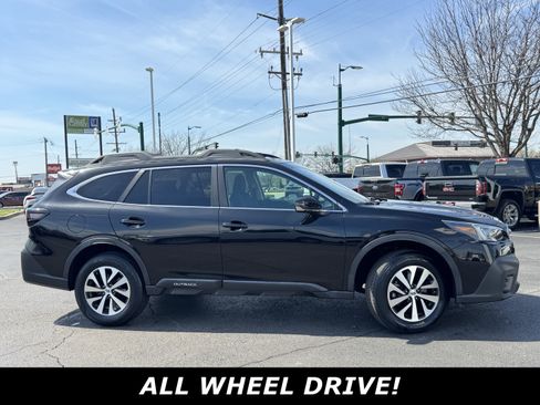 Used 2020 Subaru Outback Premium image 2