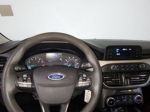 Used 2022 Ford Escape S image 12