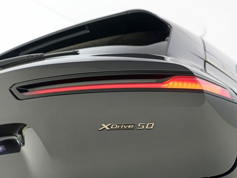 Used 2022 BMW iX xDrive50 w/ Premium Package image 58