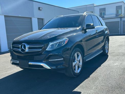 Used 2017 Mercedes-Benz GLE 350 w/ Premium 2 Package image 4