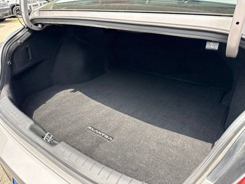 Used 2023 Hyundai Elantra SEL w/ Convenience Package FWD image 34