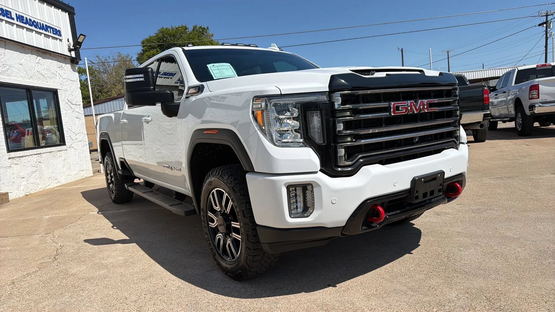 Used 2020 GMC Sierra 2500 AT4 w/ Technology Package AWD/4WD image 4