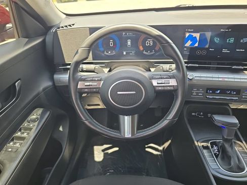 Used 2024 Hyundai Kona SEL FWD image 10