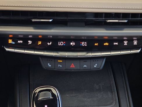 Certified 2024 Cadillac XT4 Premium Luxury w/ Cold Weather Package FWD image 21