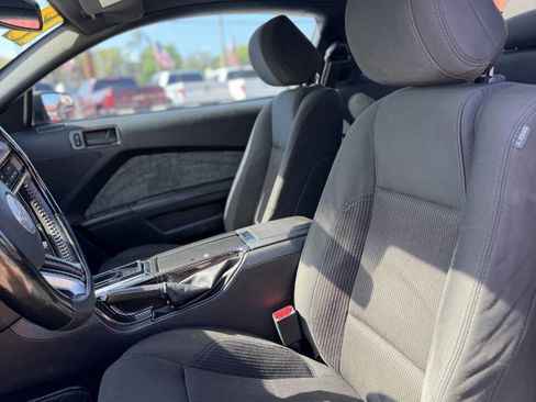 Used 2013 Ford Mustang Coupe w/ V6 Performance Pkg image 12