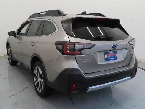 Used 2020 Subaru Outback Limited AWD/4WD image 5