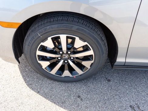 New 2026 Honda Odyssey EX-L image 14