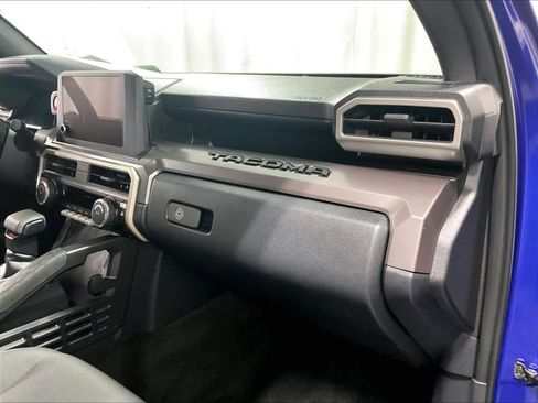 Certified 2025 Toyota Tacoma TRD Off-Road image 13